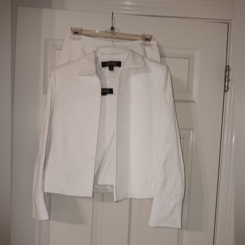 Beautiful Kasper 3 piece suit